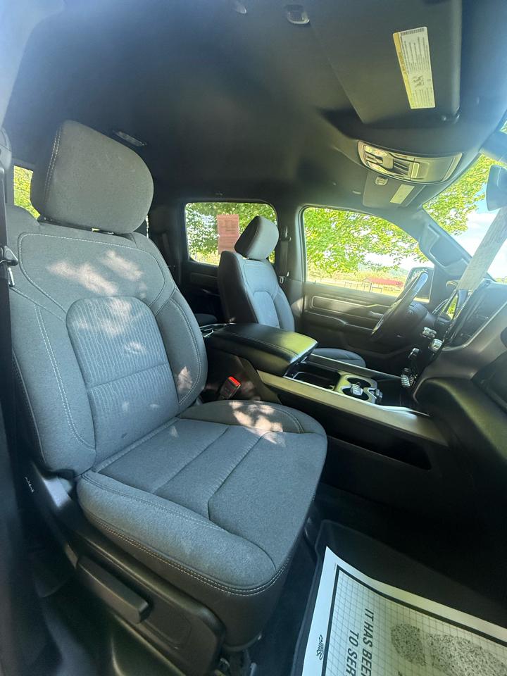 RAM 1500 Big Horn Crew Cab SWB 4WD 2021