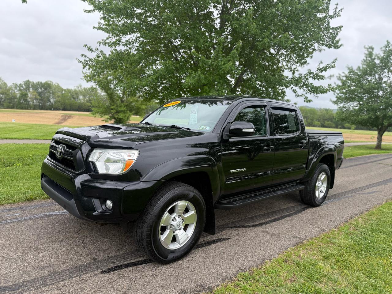 Toyota Tacoma 4WD Dbl LB V6 AT (Natl) 2015