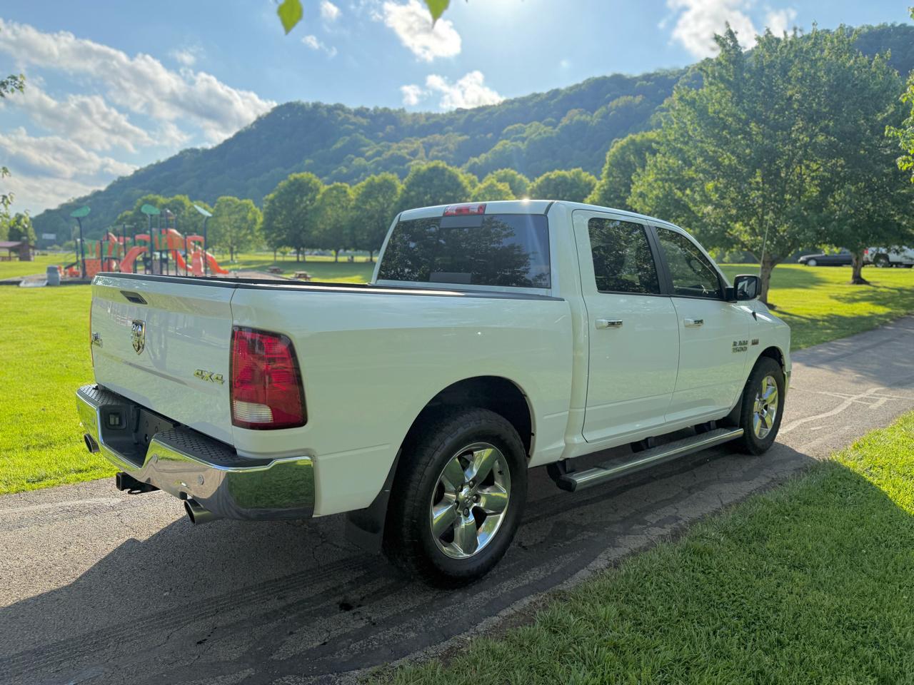 RAM 1500 Big Horn Crew Cab 4WD SWB 2017