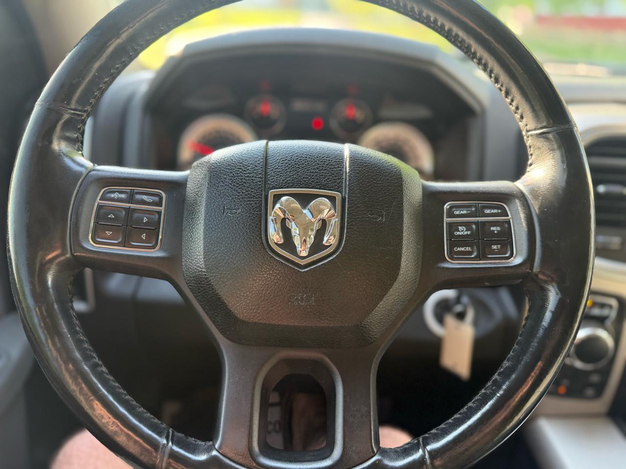 RAM 1500 Big Horn Crew Cab 4WD SWB 2017