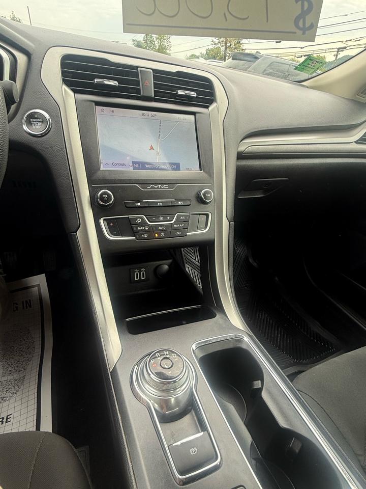 Ford Fusion SE 2020