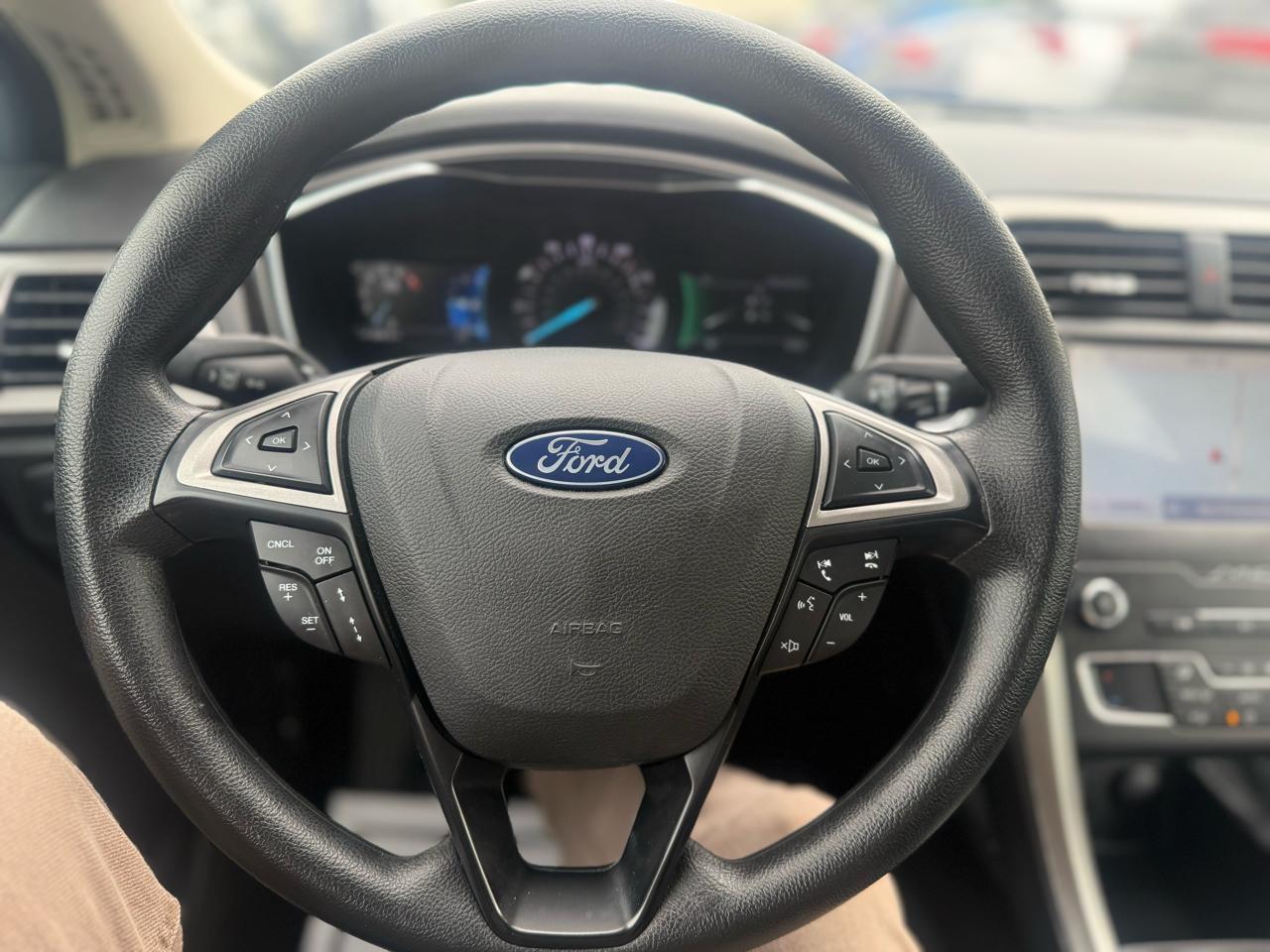 Ford Fusion SE 2020