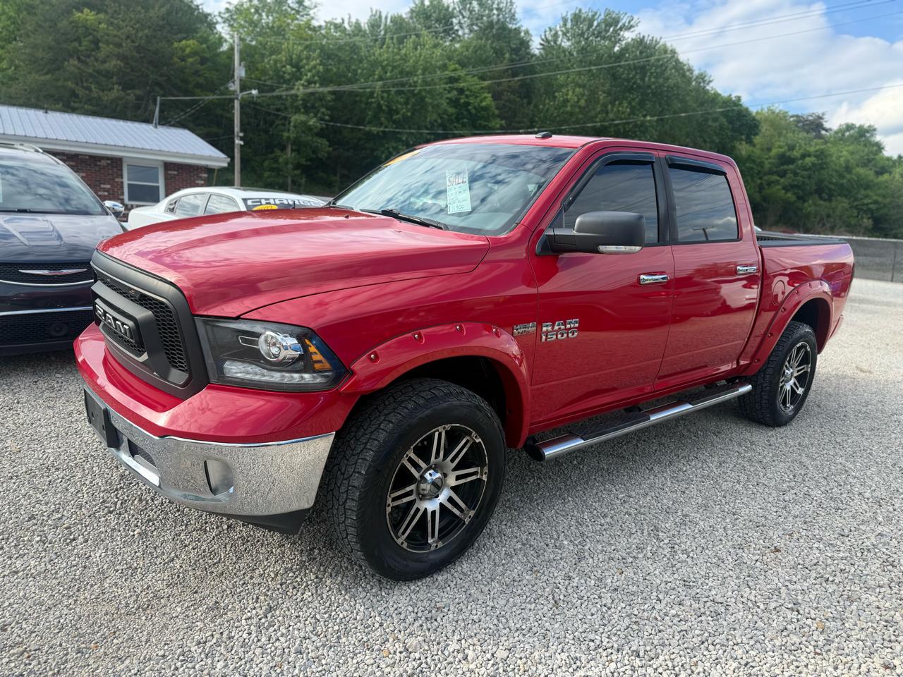 RAM 1500 4WD Crew Cab 140.5" Big Horn 2015