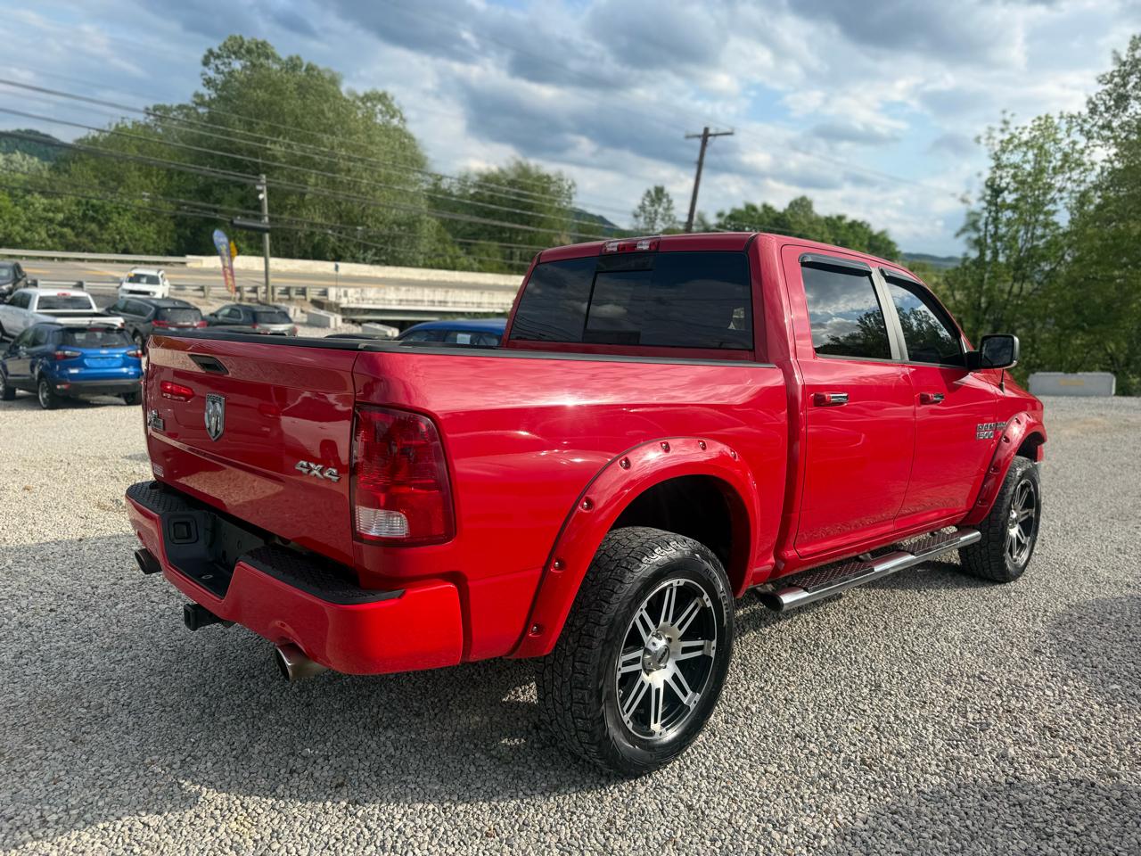RAM 1500 4WD Crew Cab 140.5" Big Horn 2015