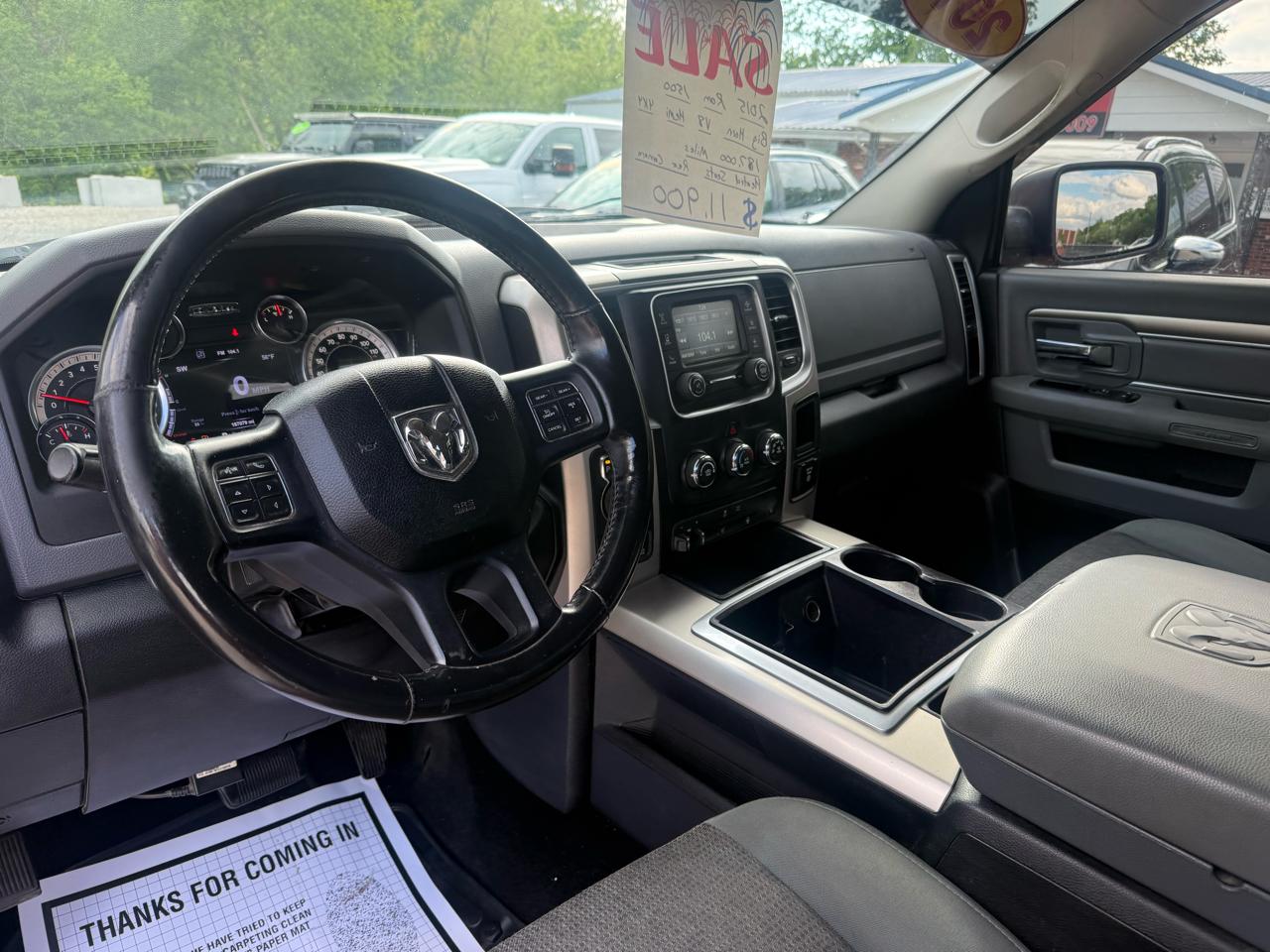 RAM 1500 4WD Crew Cab 140.5" Big Horn 2015