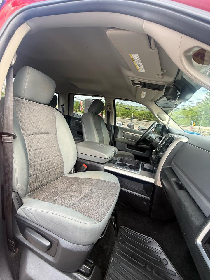 RAM 1500 4WD Crew Cab 140.5" Big Horn 2015