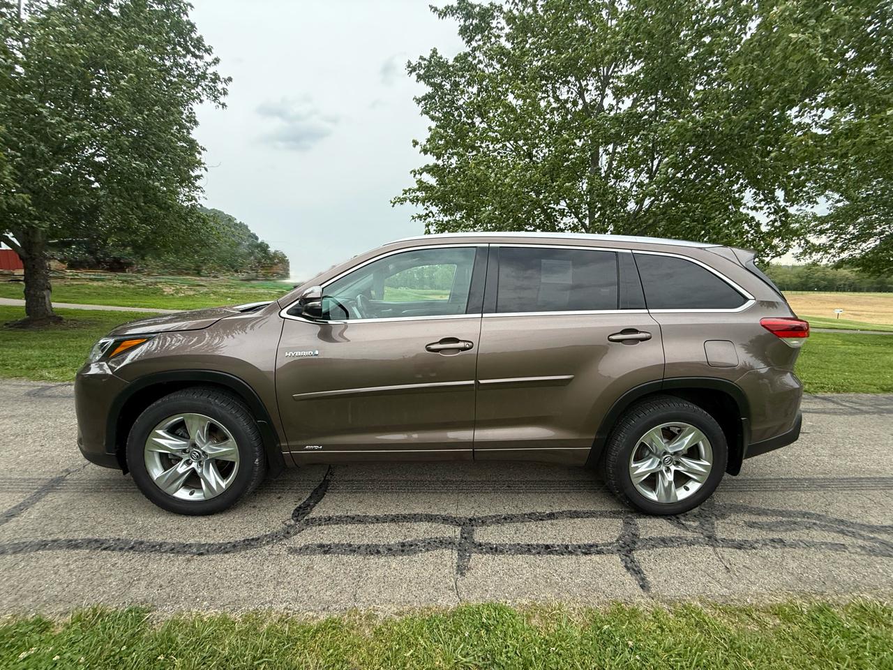 Toyota Highlander Hybrid Limited AWD 2019