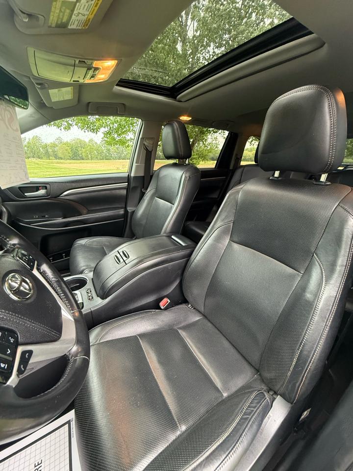 Toyota Highlander Hybrid Limited AWD 2019