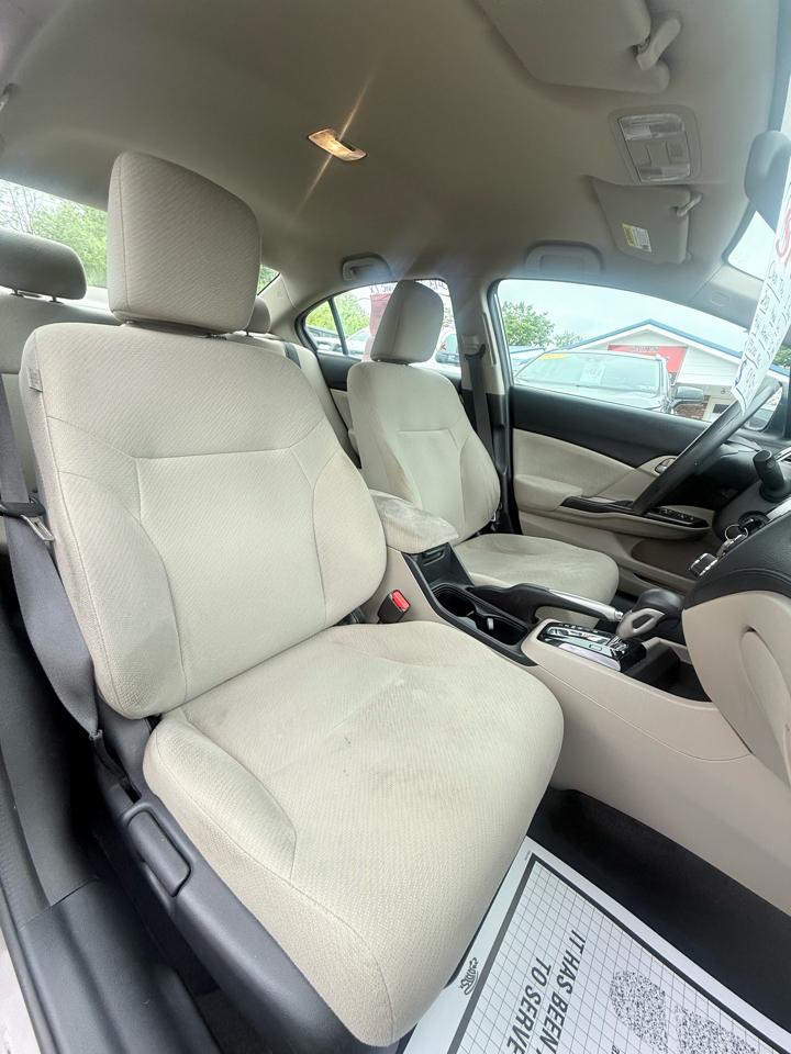 Honda Civic 4dr Sdn LX Auto 2013