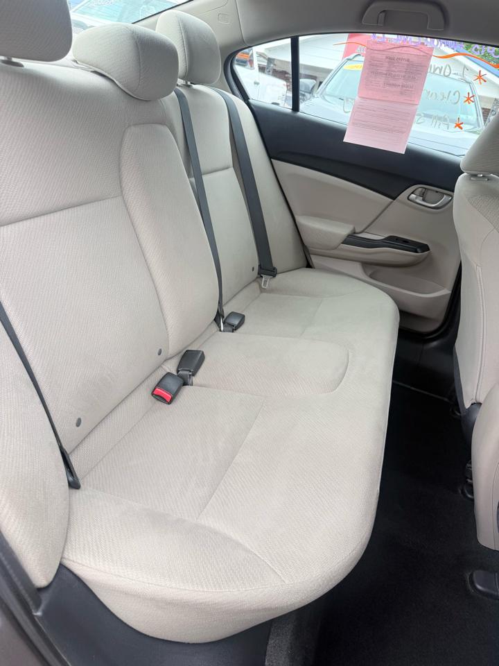 Honda Civic 4dr Sdn LX Auto 2013