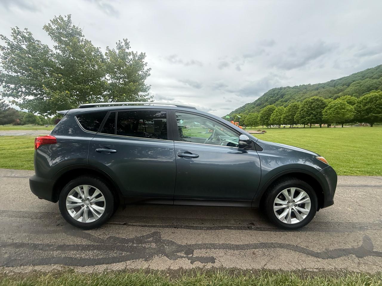 Toyota RAV4 Limited AWD 2014