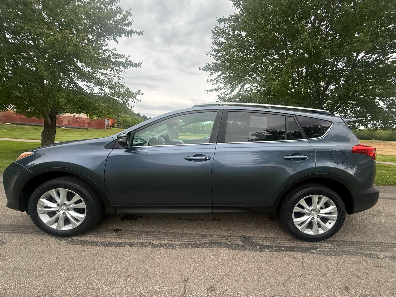 Toyota RAV4 Limited AWD 2014