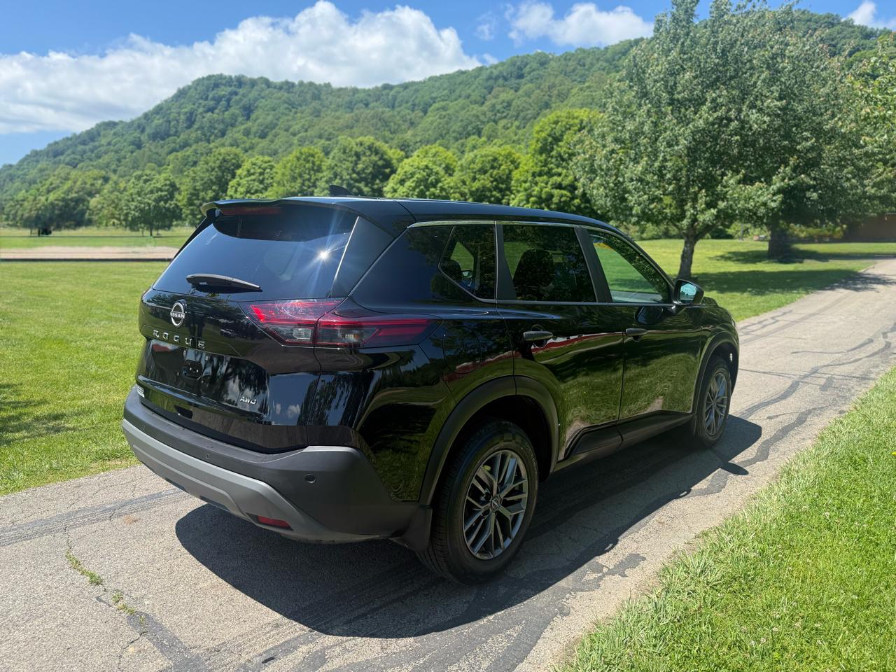Nissan Rogue S AWD 2023