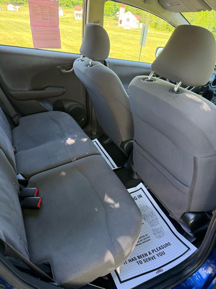 Honda Fit 5-Speed MT 2013