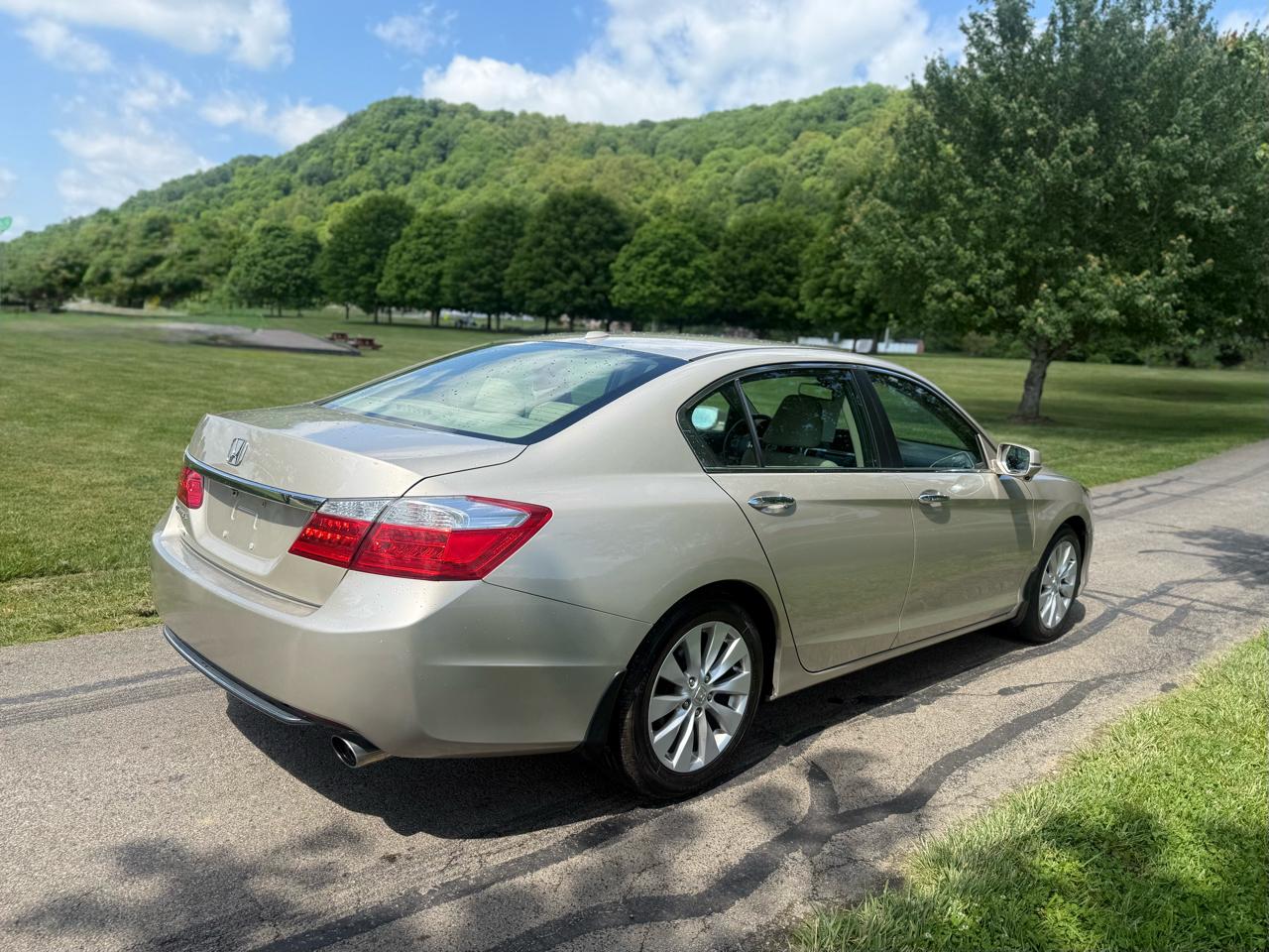 Honda Accord EX-L Sedan CVT 2013