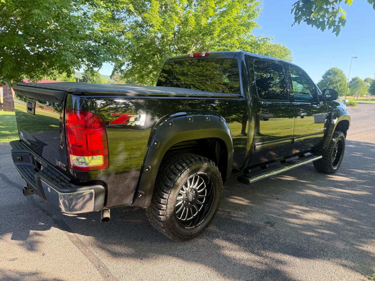 GMC Sierra 1500 4WD Crew Cab 143.5" SLE 2009