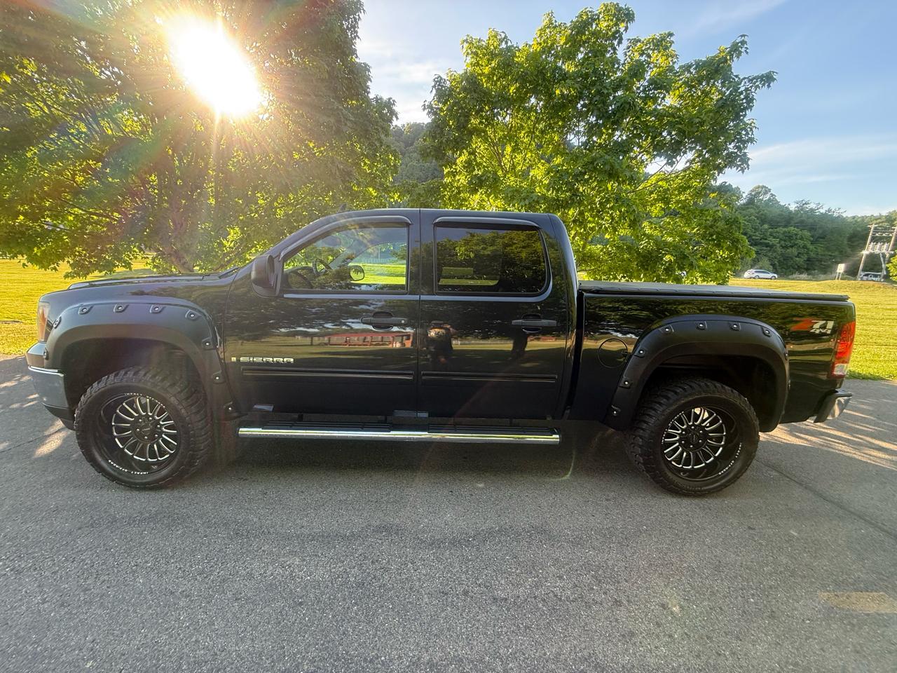 GMC Sierra 1500 4WD Crew Cab 143.5" SLE 2009