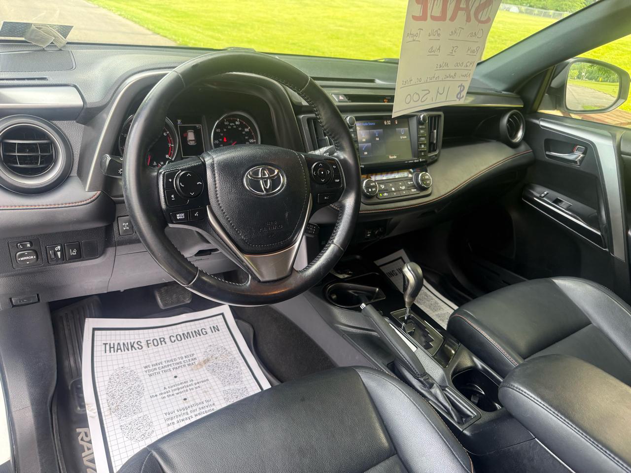 Toyota RAV4 SE AWD (Natl) 2016