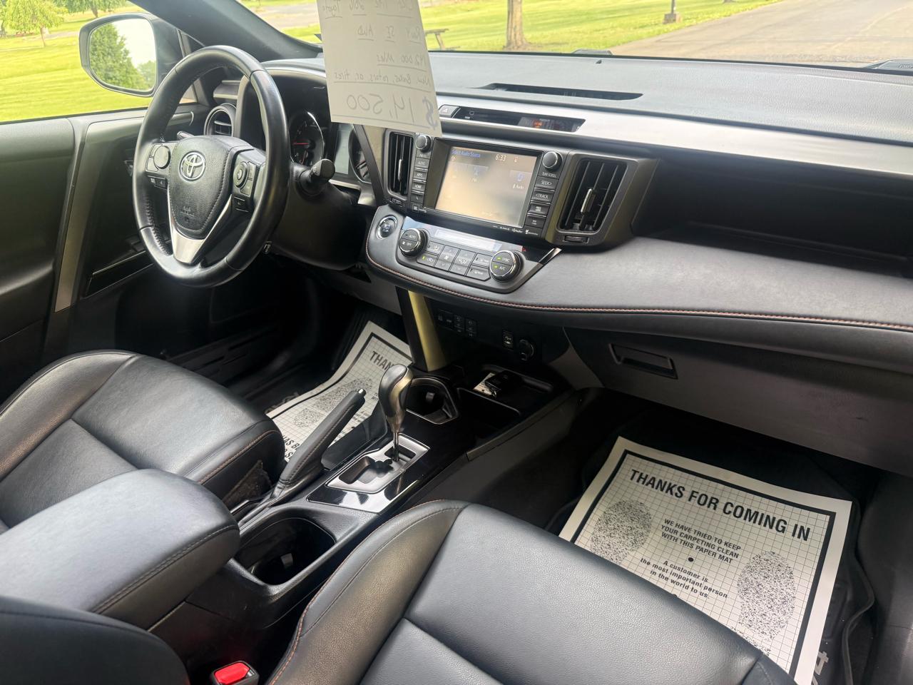 Toyota RAV4 SE AWD (Natl) 2016