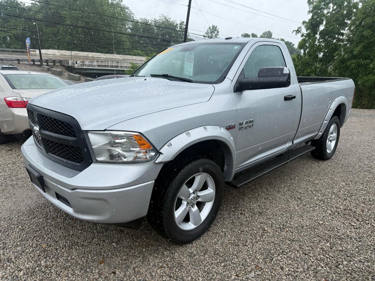 RAM 1500 4WD Reg Cab 120.5" Tradesman 2015