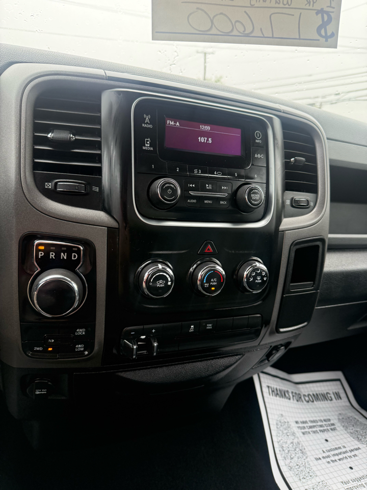 RAM 1500 4WD Reg Cab 120.5" Tradesman 2015