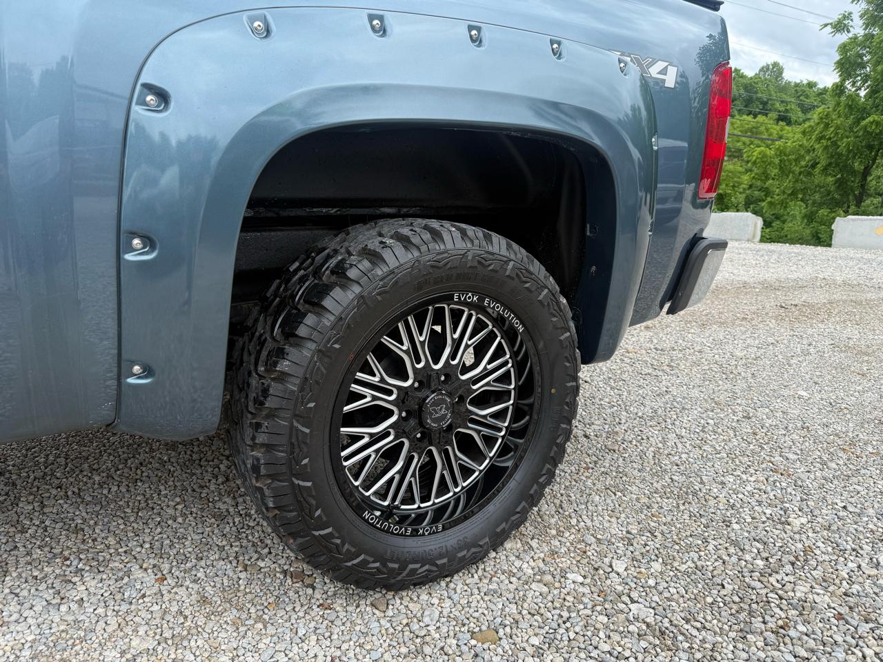 Chevrolet Silverado 1500 4WD Double Cab 143.5" LS 2011
