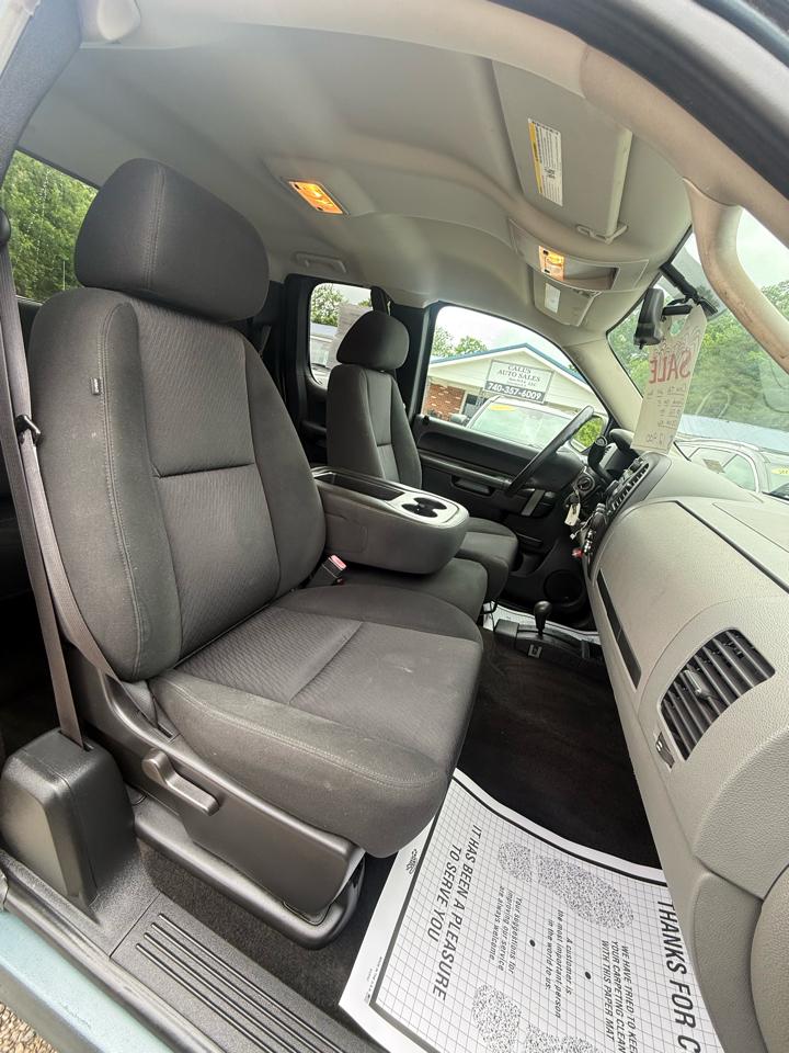 Chevrolet Silverado 1500 4WD Double Cab 143.5" LS 2011