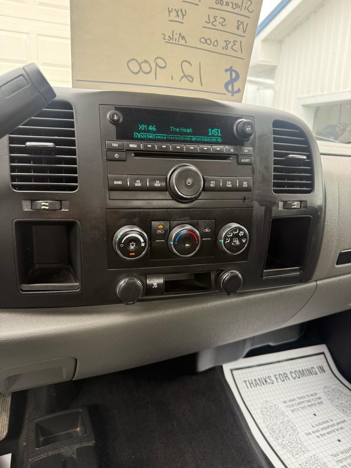 Chevrolet Silverado 1500 4WD Double Cab 143.5" LS 2011