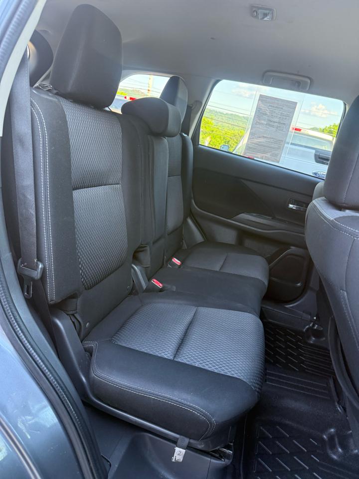 Mitsubishi Outlander 4WD 4dr ES 2018