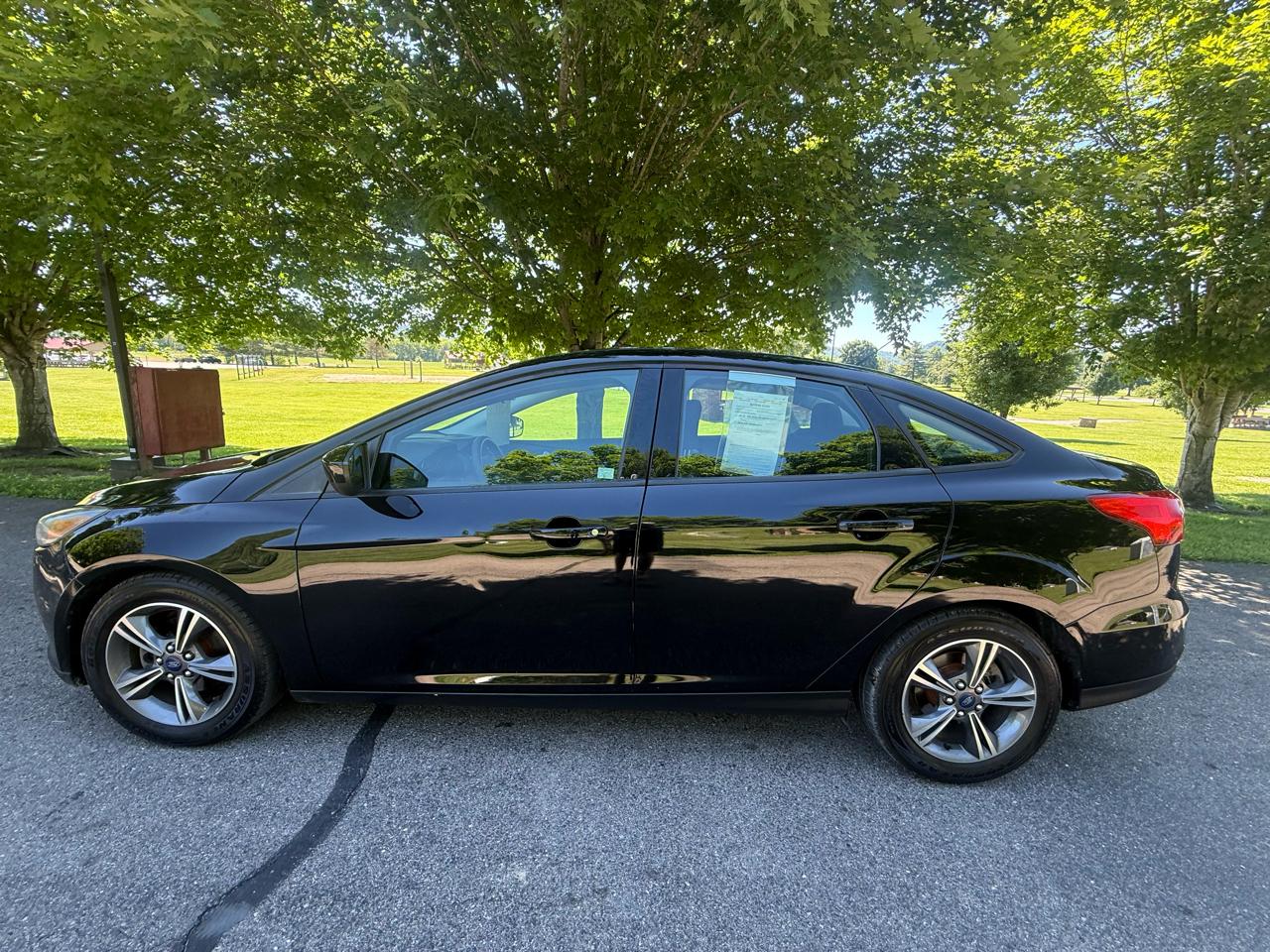 Ford Focus SE Sedan 2018