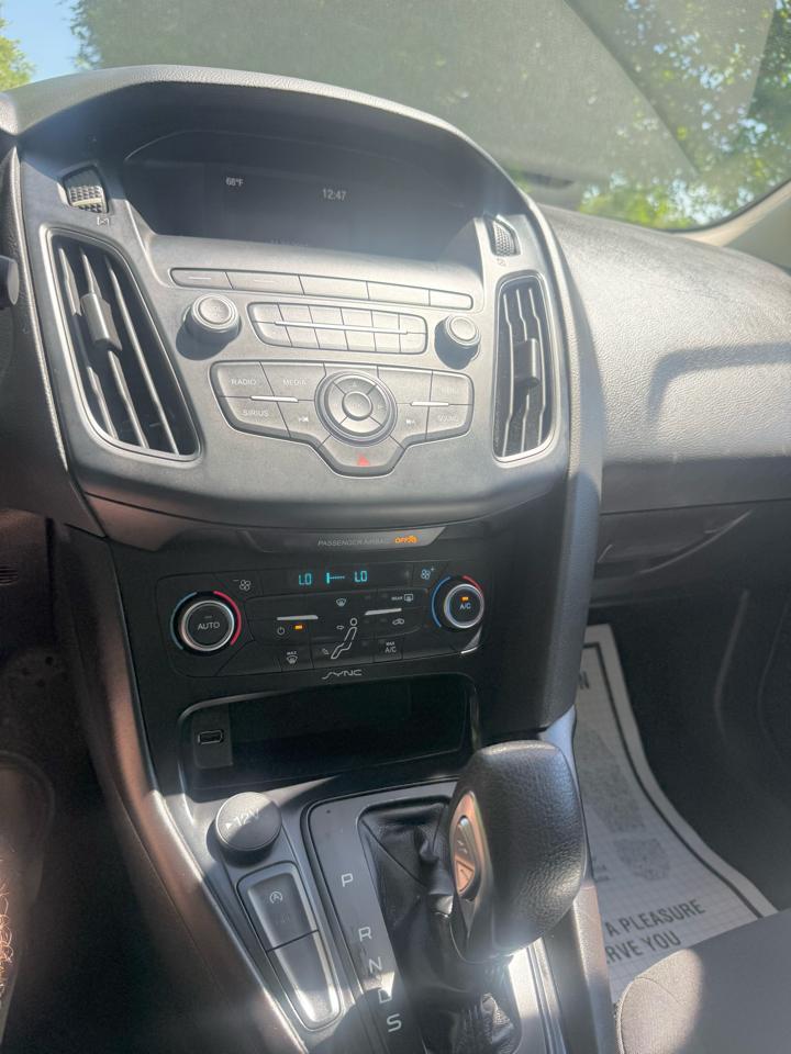Ford Focus SE Sedan 2018