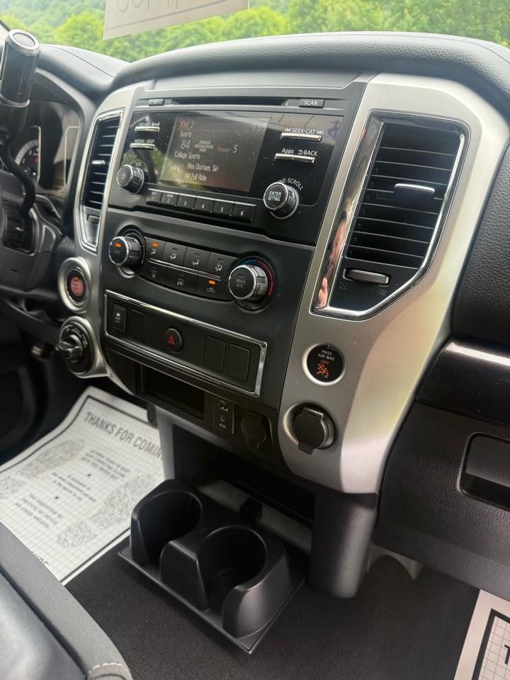 Nissan Titan 4WD 2017