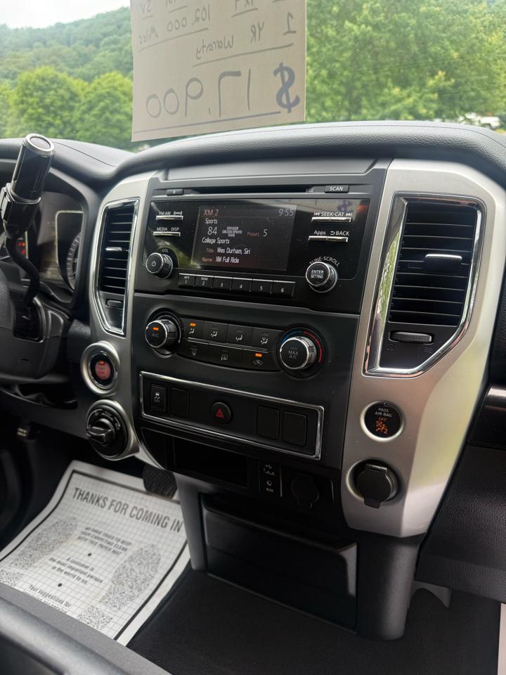 Nissan Titan 4WD 2017
