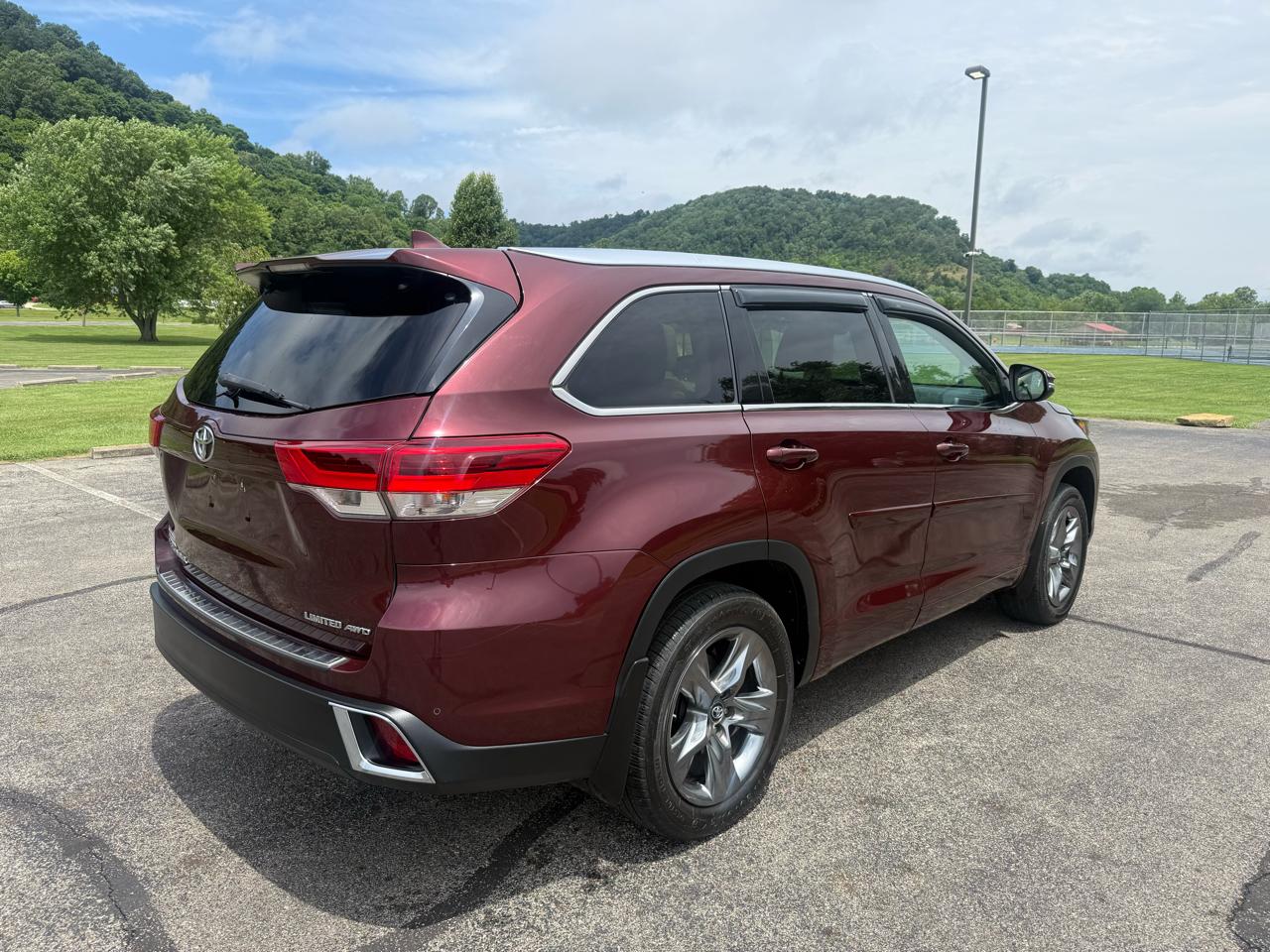 Toyota Highlander Limited AWD V6 2017
