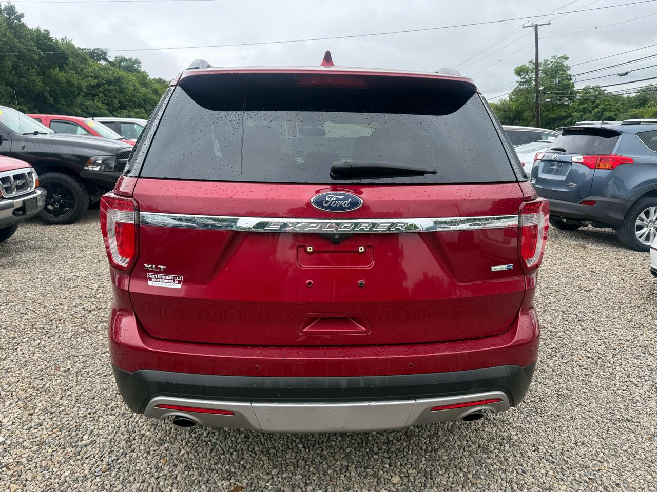 Ford Explorer XLT 4-Door 4WD 2016