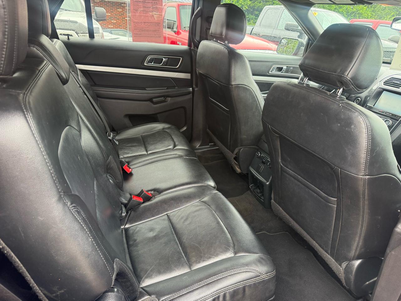 Ford Explorer XLT 4-Door 4WD 2016