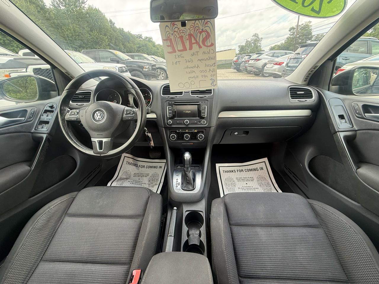 Volkswagen Golf 2.0L TDI w/Tech Package 4 Door 2013