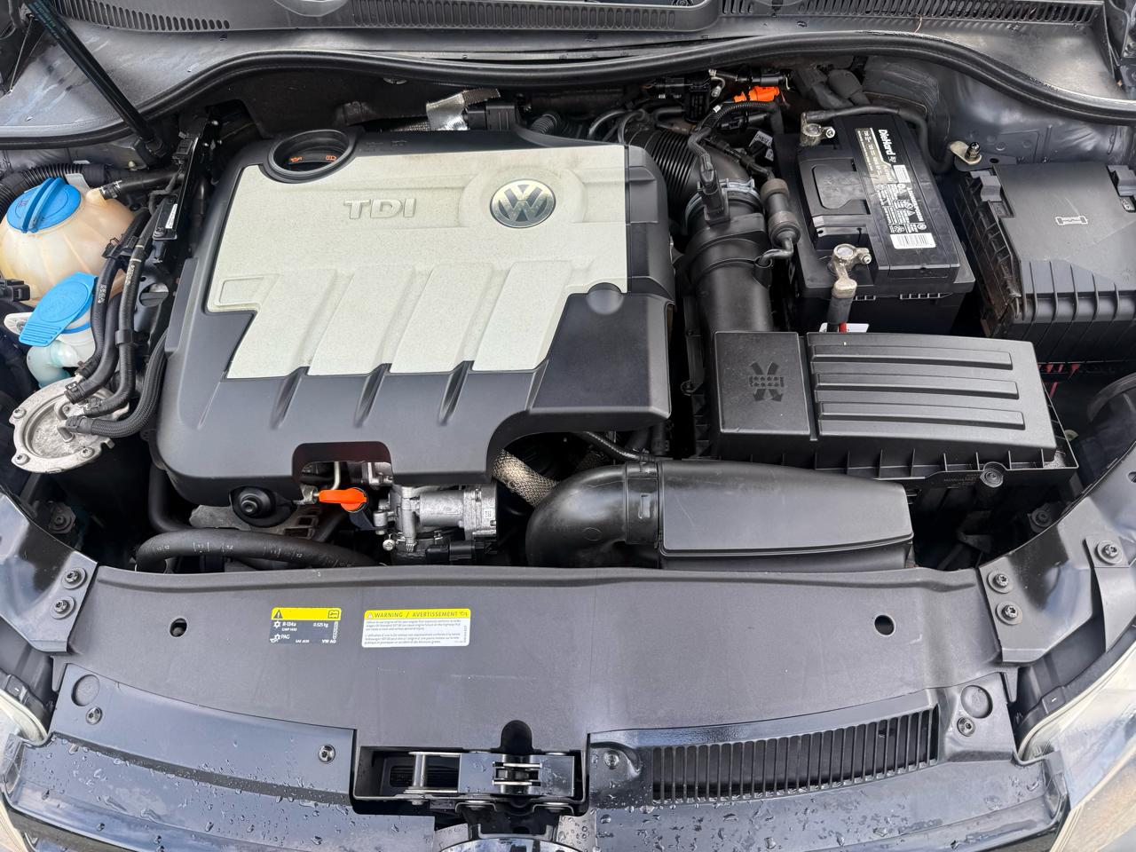 Volkswagen Golf 2.0L TDI w/Tech Package 4 Door 2013