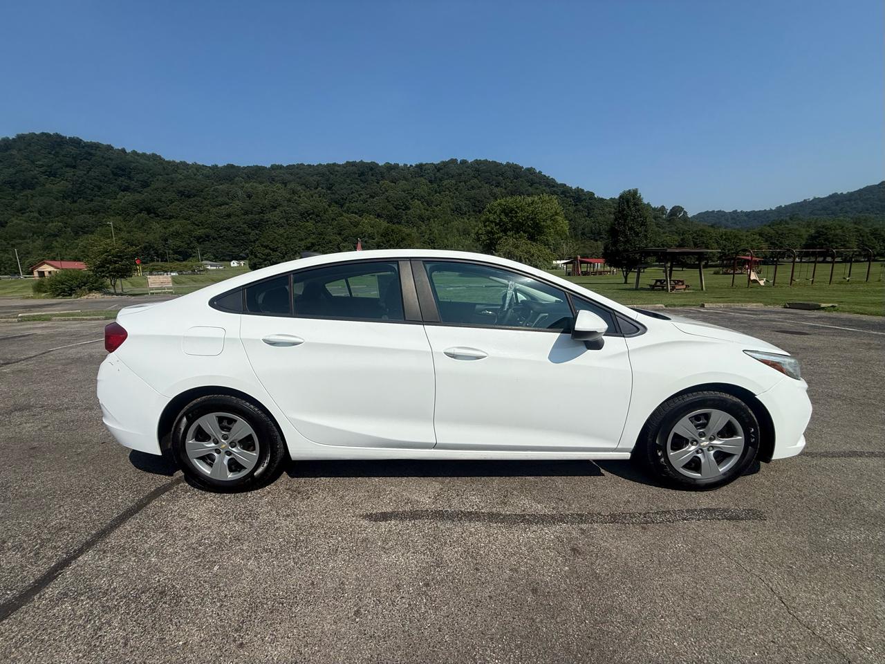 Chevrolet Cruze LS Auto 2017