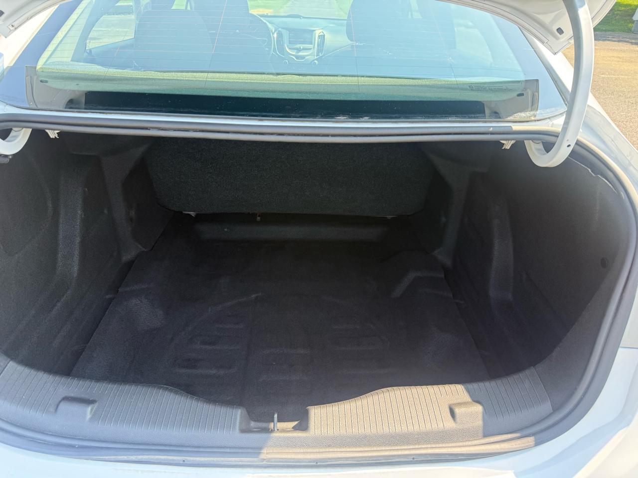 Chevrolet Cruze LS Auto 2017