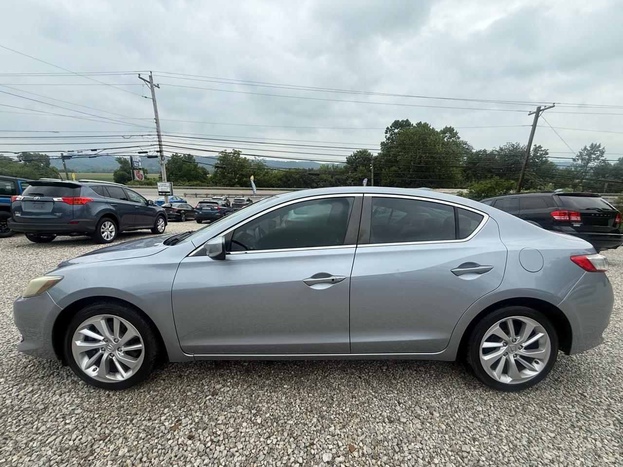 Acura ILX 8-Spd AT 2016