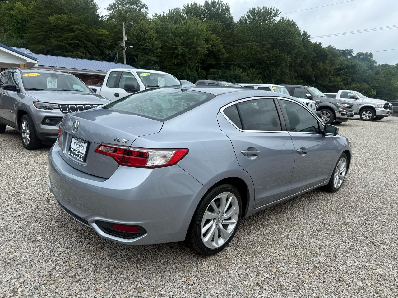 Acura ILX 8-Spd AT 2016