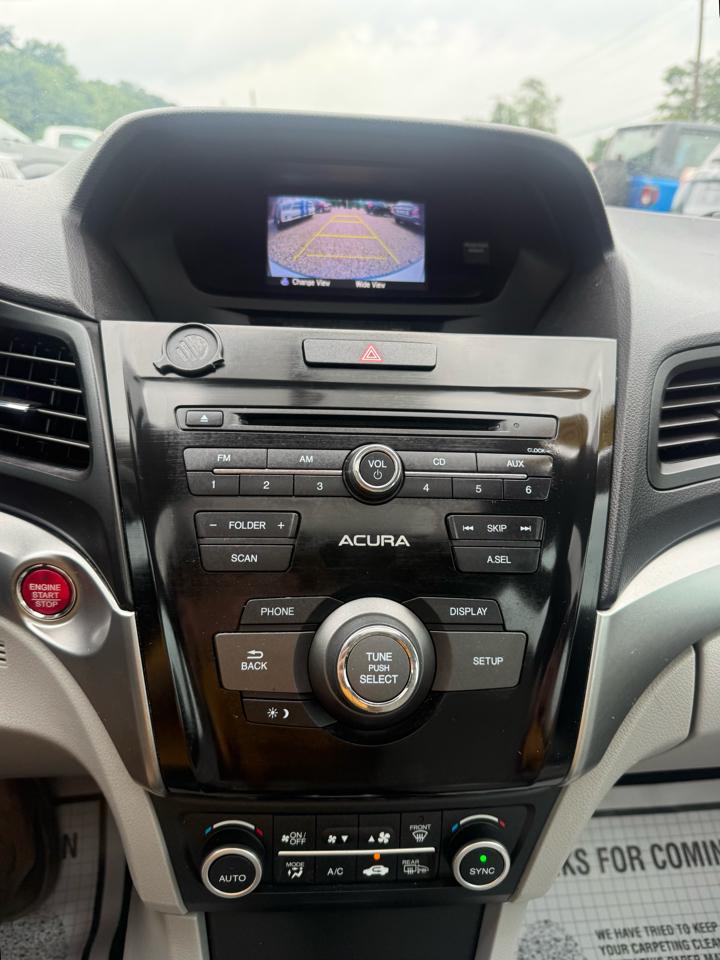 Acura ILX 8-Spd AT 2016