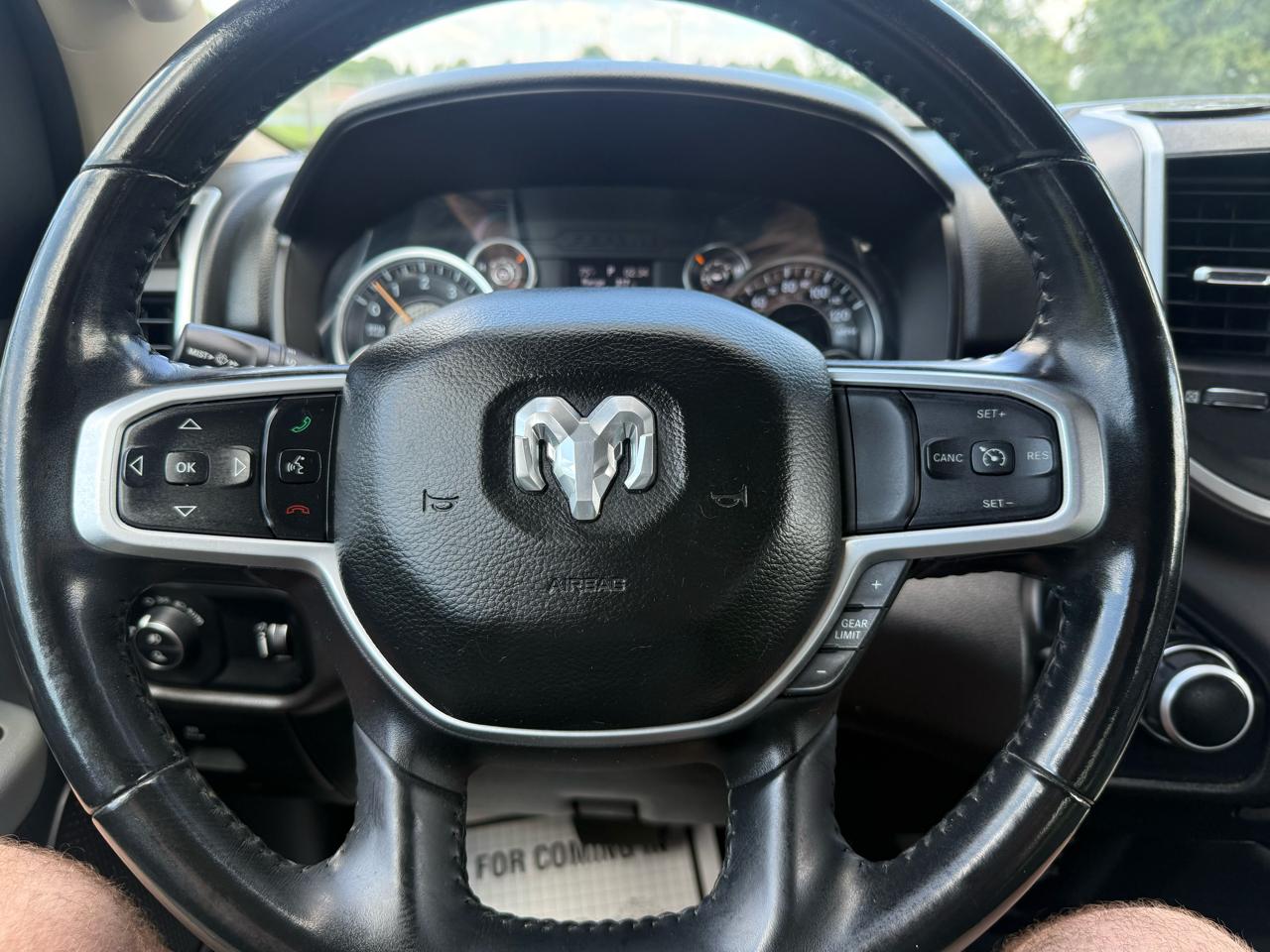 RAM 1500 Big Horn Crew Cab SWB 4WD 2020