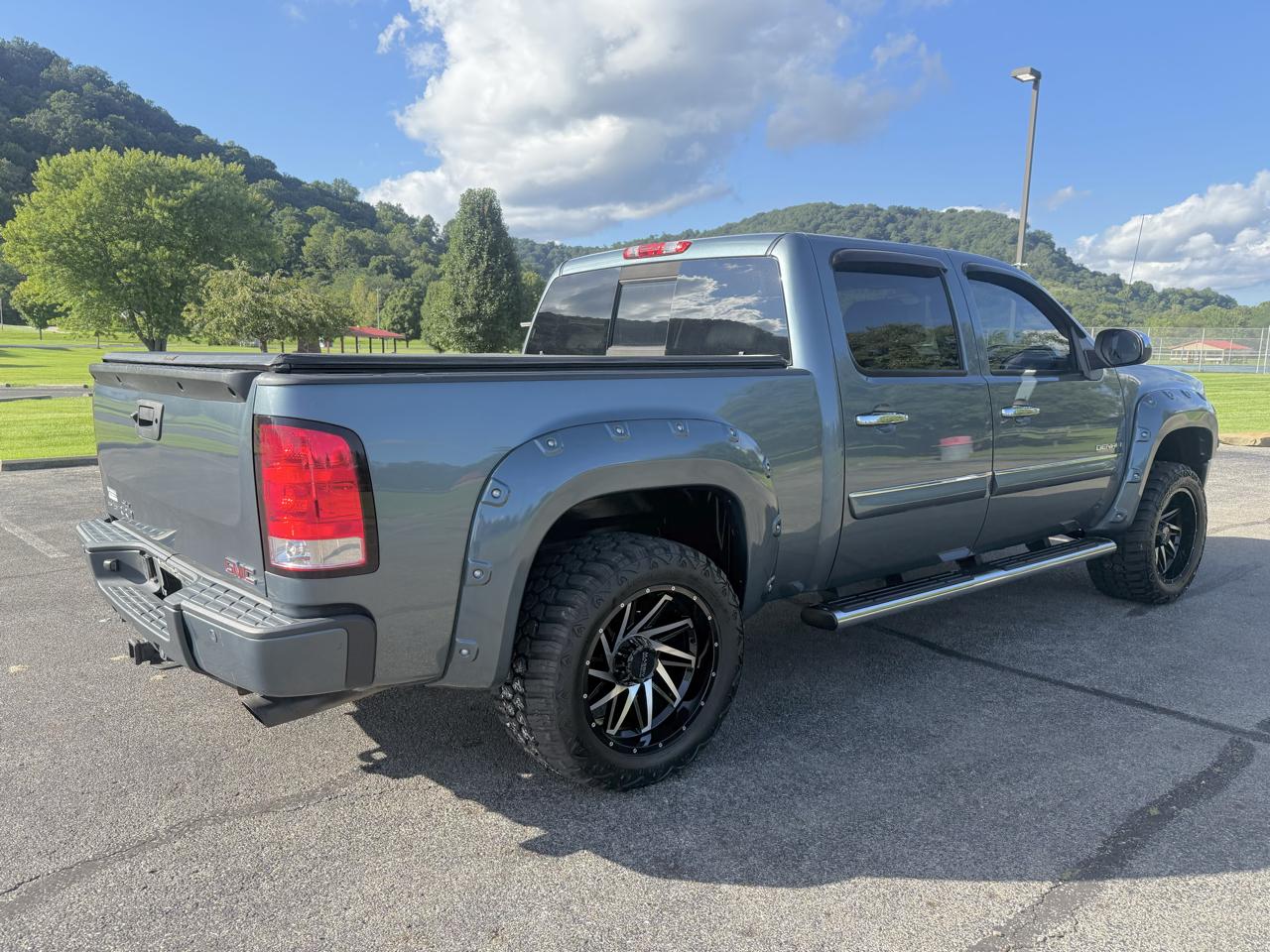 GMC Sierra 1500 Denali Crew Cab 4WD 2011
