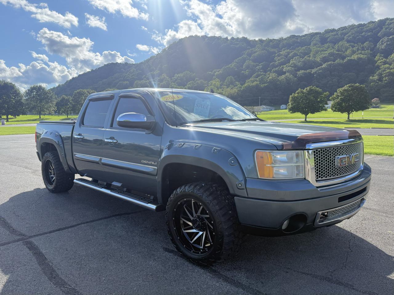 GMC Sierra 1500 Denali Crew Cab 4WD 2011
