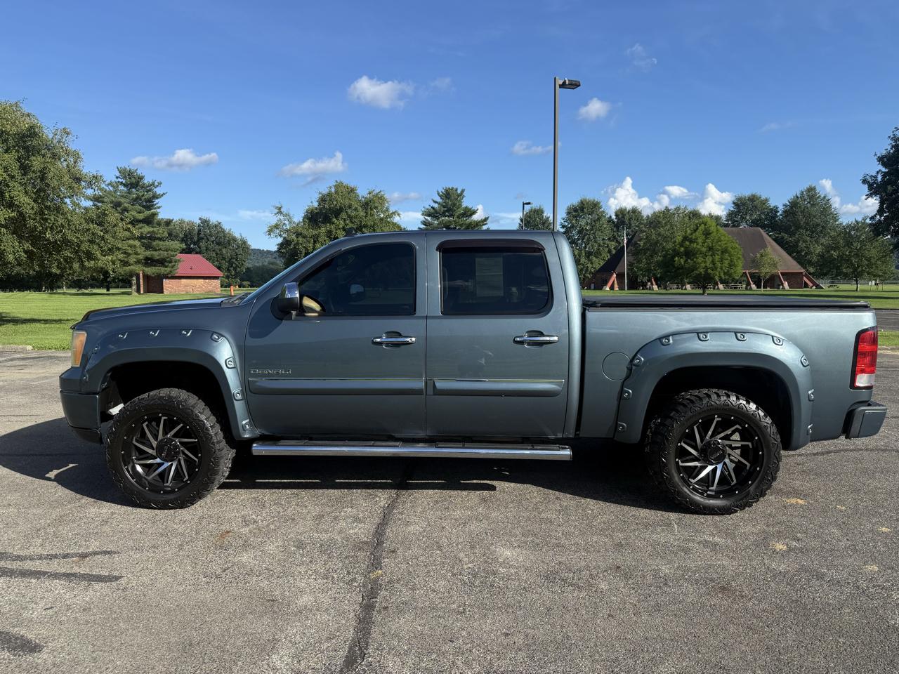 GMC Sierra 1500 Denali Crew Cab 4WD 2011
