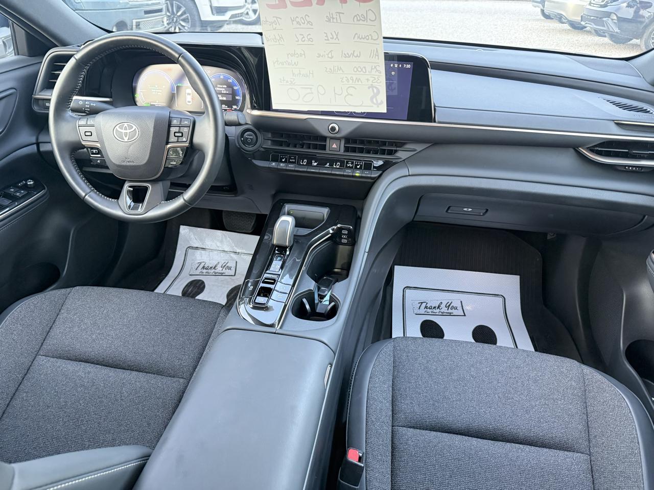 Toyota Crown XLE 2024