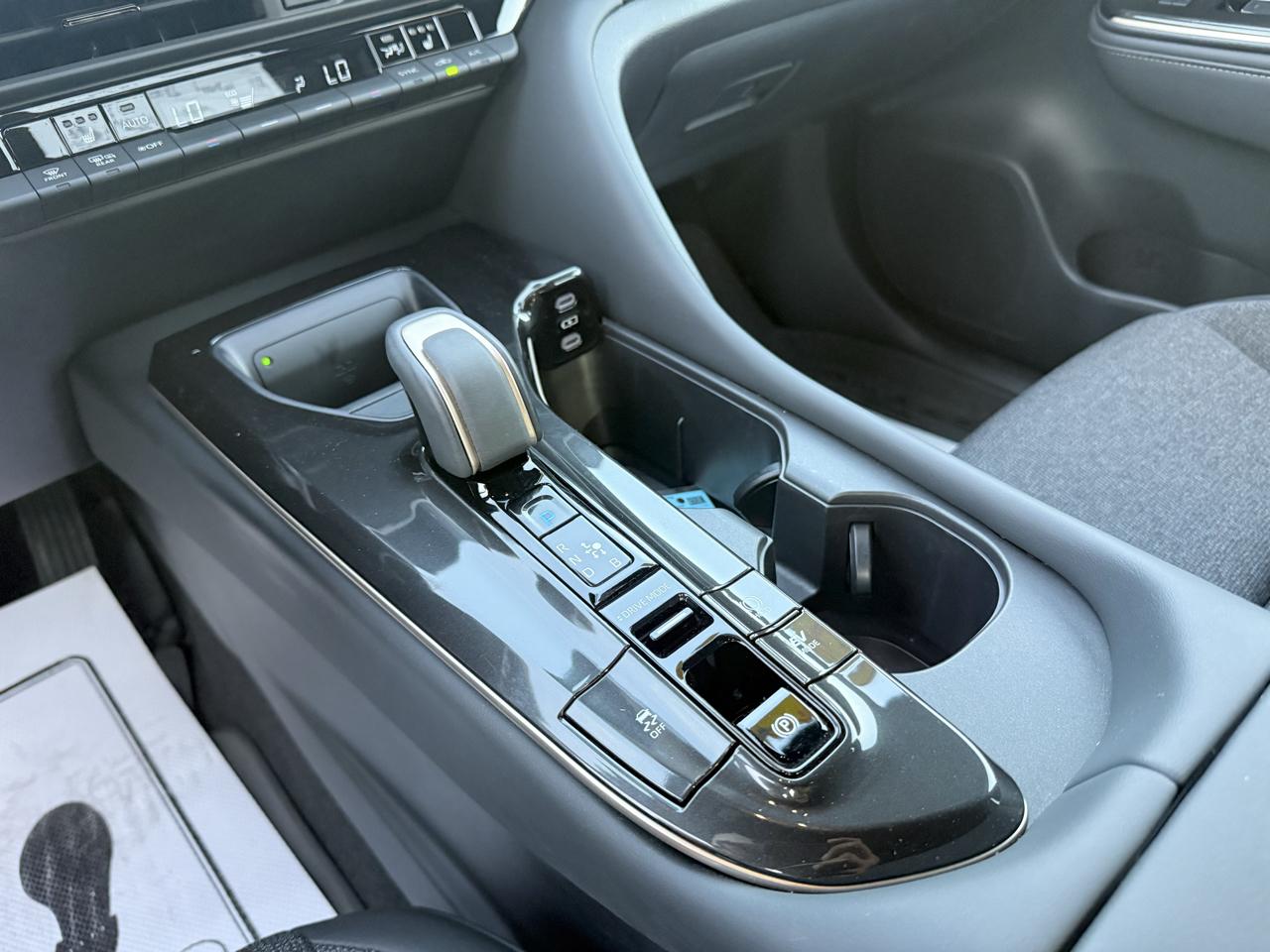 Toyota Crown XLE 2024