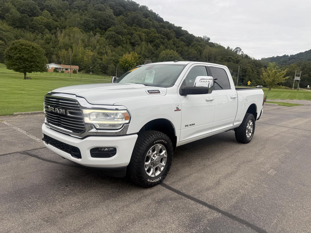 RAM 2500 Laramie Crew Cab SWB 4WD 2023